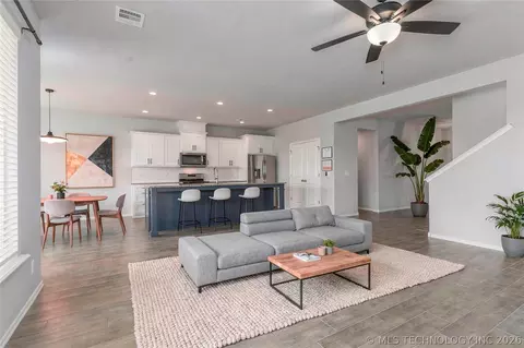 Other - 814 E Honolulu Pl, Broken Arrow, OK 74012 photo 1 of 10