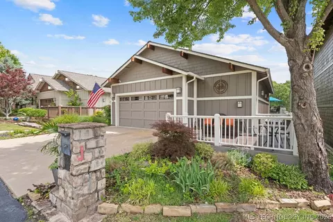 2371 Melody Point Cir, Grove, OK 74344