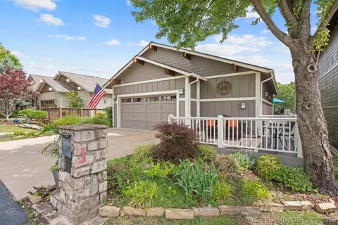 2371 Melody Point Cir, Grove, OK 74344