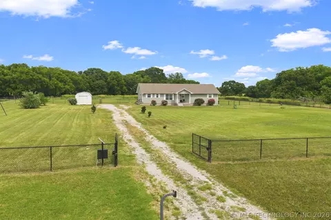 281 Olive Branch Dr, Springer, OK 73458