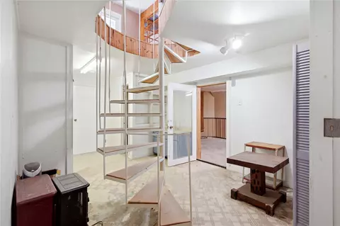 Entry Way - 20355 S 85th St E, Webbers Falls, OK 74470 photo 4 of 6