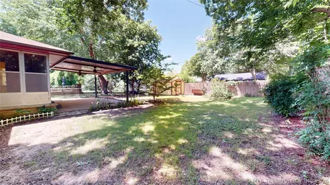 Exterior - 1535 E 54th St, Tulsa, OK 74105 photo 2 of 3