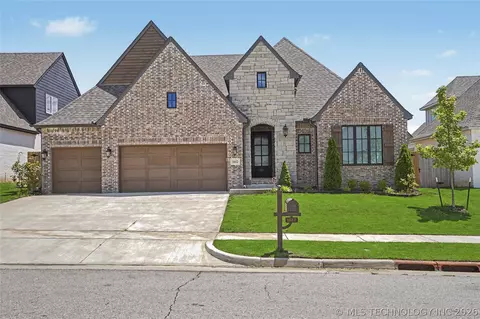 1612 E 114th St, Jenks, OK 74037