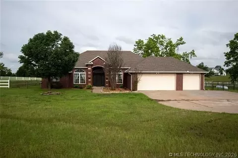 18028 N Javine Hill Rd, Skiatook, OK 74070