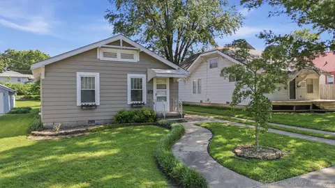 523 E 13th St, Bartlesville, OK 74003