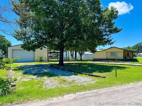 418614 Woodside Dr, Eufaula, OK 74432