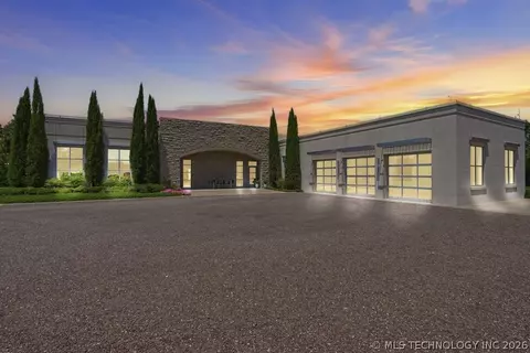 526 N Adams St S, Jenks, OK 74037