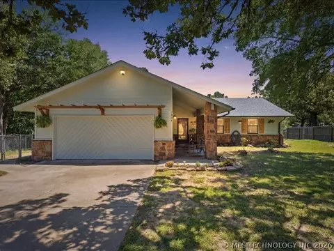 7024 W Canyon Rd, Tulsa, OK 74131