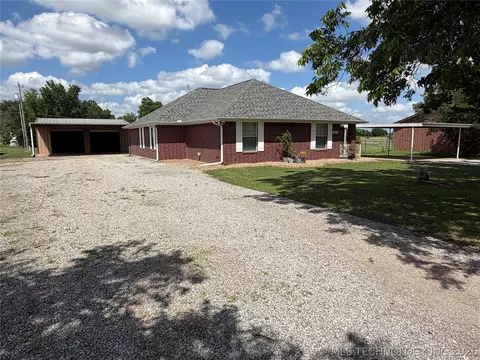 Exterior - 507 E Tonner, Calera, OK 74730 photo 2 of 11