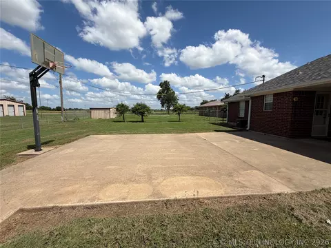 Exterior - 507 E Tonner, Calera, OK 74730 photo 6 of 11