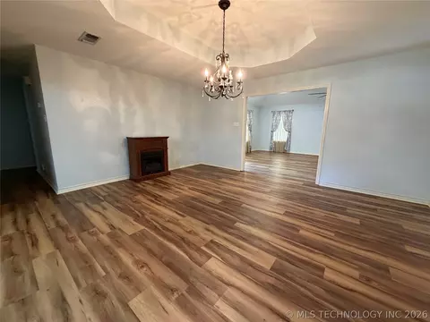 Living - 507 E Tonner, Calera, OK 74730 photo 4 of 4