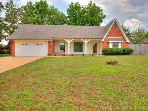 214 W 119th St S, Jenks, OK 74037