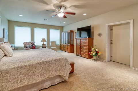 Bedroom - 124 Walnut Rdg, Eufaula, OK 74432 photo 3 of 7