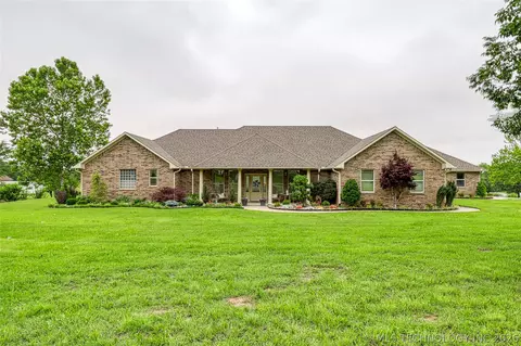 124 Walnut Rdg, Eufaula, OK 74432