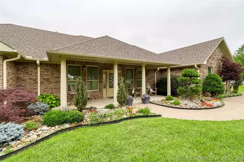 Exterior - 124 Walnut Rdg, Eufaula, OK 74432 photo 4 of 7