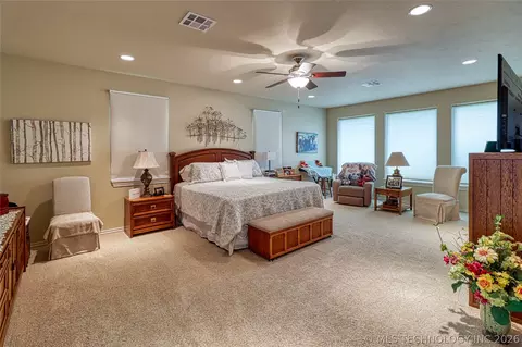 Bedroom - 124 Walnut Rdg, Eufaula, OK 74432 photo 1 of 7