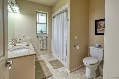 Bath - 124 Walnut Rdg, Eufaula, OK 74432 photo 6 of 6