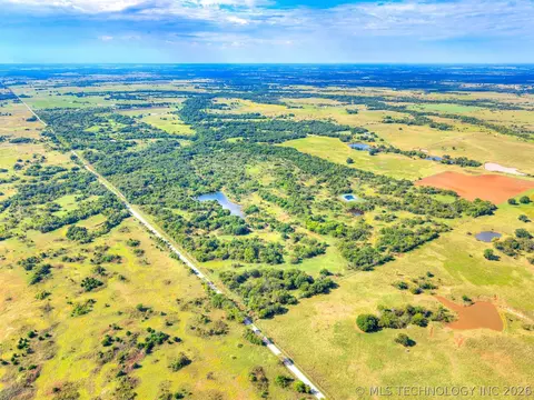 14 N County Rd, Pauls Valley, OK 73075