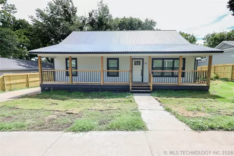 1113 W 10th, Sulphur, OK 73086