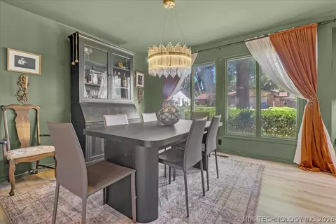 Dining - 5813 E 64th Pl, Tulsa, OK 74136 photo 2 of 2