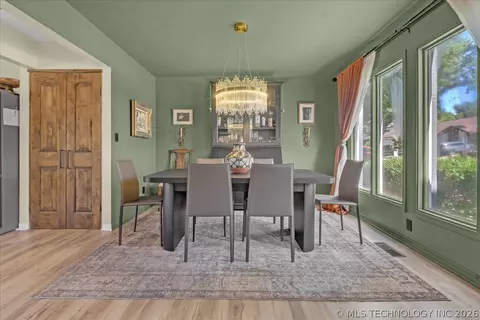 Dining - 5813 E 64th Pl, Tulsa, OK 74136 photo 1 of 2