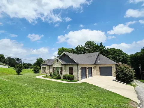 1715 W Blue Starr Dr, Claremore, OK 74017