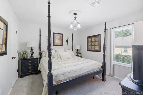 Bedroom - 41 E 148th St S, Glenpool, OK 74033 photo 2 of 2