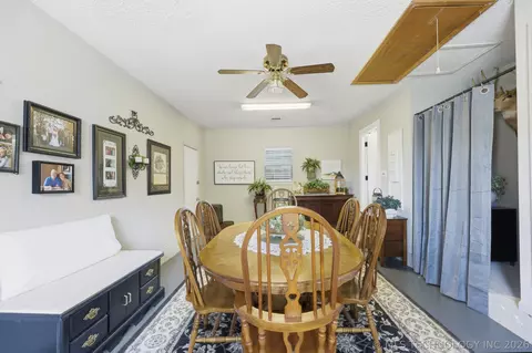 Dining - 41 E 148th St S, Glenpool, OK 74033 photo 4 of 4