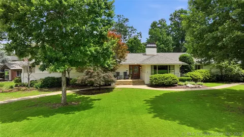 3707 S Florence Pl, Tulsa, OK 74105