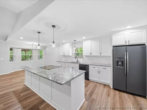 Kitchen - 1200 S 28th St, Broken Arrow, OK 74014 photo 1 of 4
