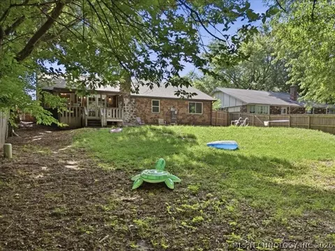 Exterior - 1200 S 28th St, Broken Arrow, OK 74014 photo 7 of 7