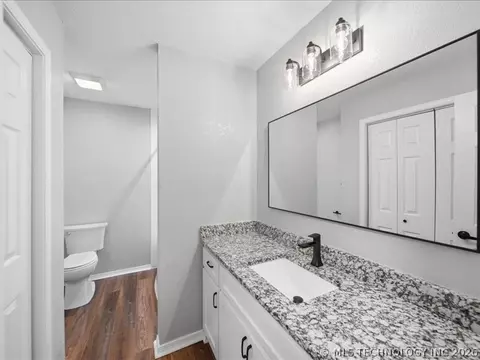 Bath - 1200 S 28th St, Broken Arrow, OK 74014 photo 4 of 5