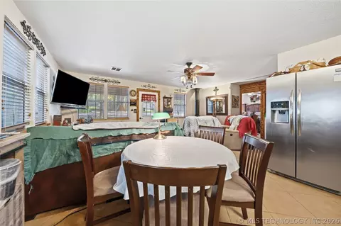 Dining - 419168 E 1141 Rd, Eufaula, OK 74432 photo 2 of 2