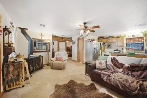 Living - 419168 E 1141 Rd, Eufaula, OK 74432 photo 3 of 3