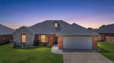 11915 N 108th East Ave, Collinsville, OK 74021
