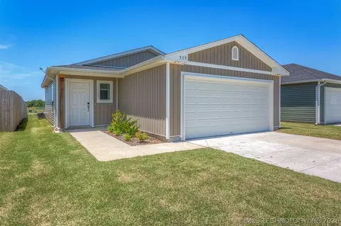 Exterior - 315 N Cattle Dr, Haskell, OK 74436 photo 2 of 6