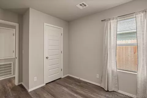 Bedroom - 315 N Cattle Dr, Haskell, OK 74436 photo 1 of 5
