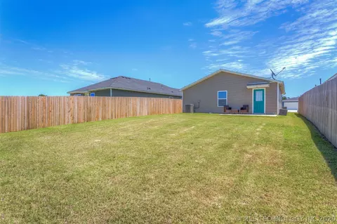 Exterior - 315 N Cattle Dr, Haskell, OK 74436 photo 4 of 6