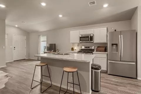 Kitchen - 315 N Cattle Dr, Haskell, OK 74436 photo 1 of 3