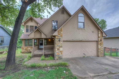 3508 S Rolling Oaks Dr, Tulsa, OK 74107