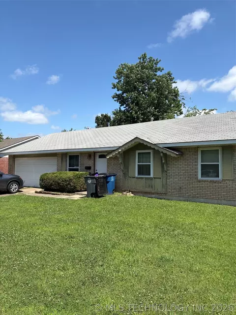 9115 E 46th Pl, Tulsa, OK 74145