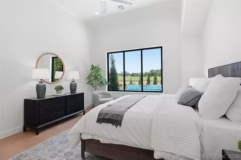 Bedroom - 8801 Elgin St, Broken Arrow, OK 74014 photo 6 of 11