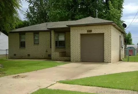 410 W 46th St, Sand Springs, OK 74063