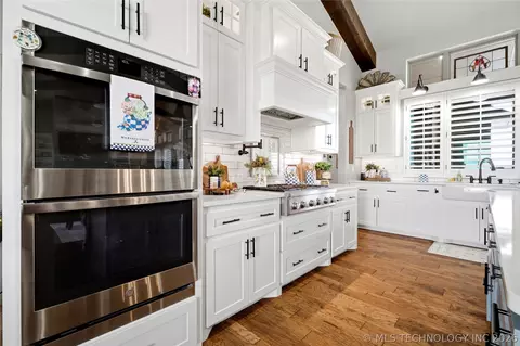 Kitchen - 249503 E 1930, Devol, OK 73531 photo 2 of 10