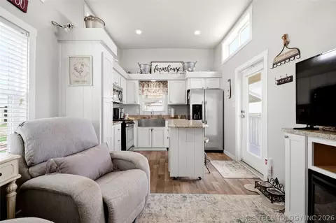 Kitchen - 249503 E 1930, Devol, OK 73531 photo 9 of 10