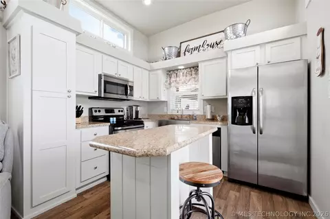 Kitchen - 249503 E 1930, Devol, OK 73531 photo 10 of 10