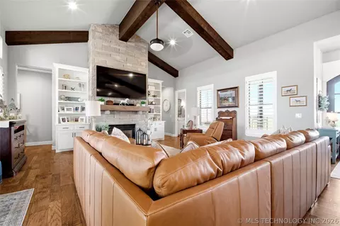 Living - 249503 E 1930, Devol, OK 73531 photo 1 of 3