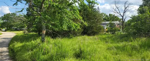 Oak, Mcalester, OK 74501