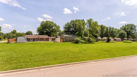 700 Sage Ave, Dewey, OK 74029 photo 3