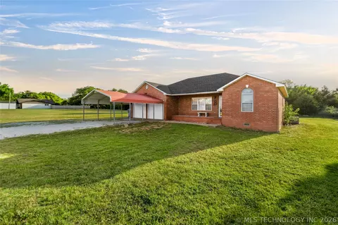 918 N Elm St, Stratford, OK 74872